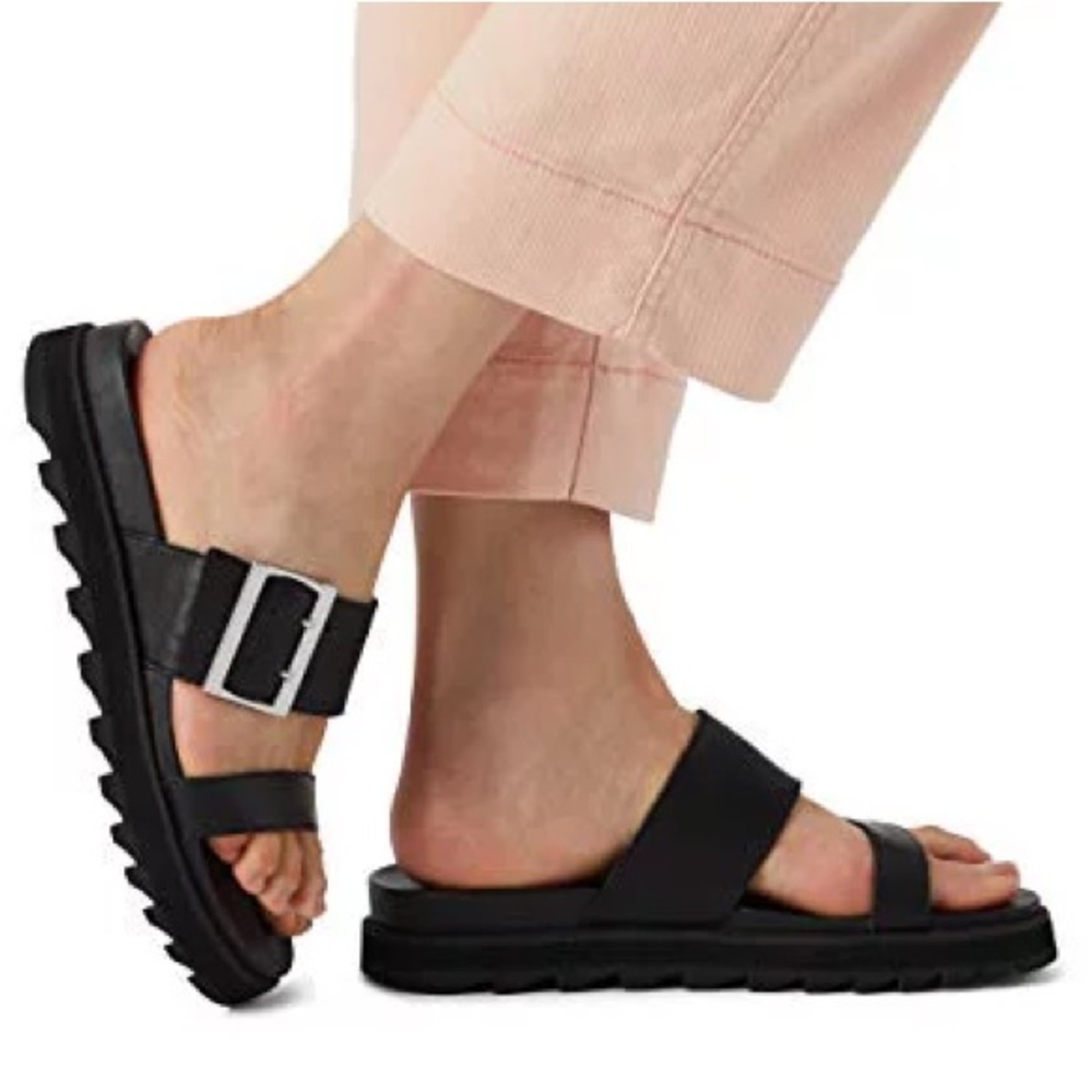 Leather Sorel Roaming Buckle Slides in Black - 6.5